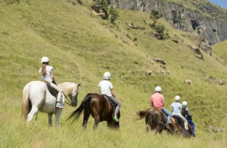 horse riding safaris, drakensberg mountains, south africa