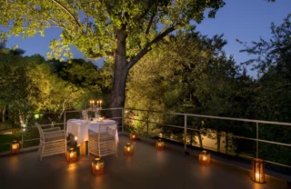 candle lit private dining, johannesberg, south africa safaris