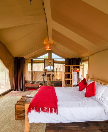 asanja moru tanzania double room Enkiama bed
