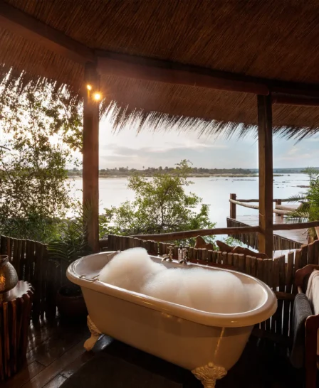 Tree House outdoor bath, Tongabezi, Zambia