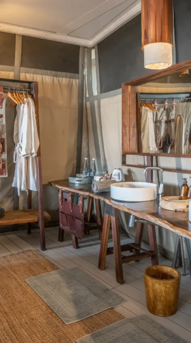 family bathroom, time and tide chinzombo, south luangwa national park, zambia