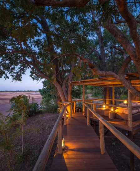 Lookout, Chamalandu, South Luangwa NP, Zambia