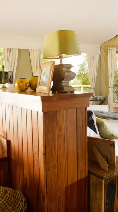 Guest bedrooms, Ila Safari Lodge, Zambia