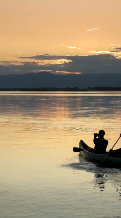 boating, lolebezi, lower zambezi national park, zambia