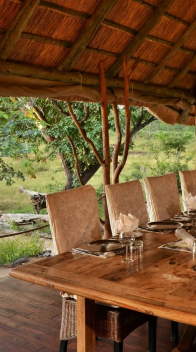 khulu bush camp dining zimbabwe yellow zebra safaris