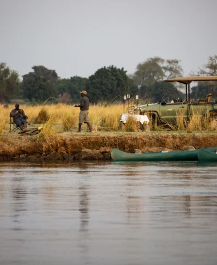 Canoe, Little Ruckomechi, Mana Pools, Zimbabwe
