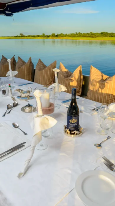 Houseboat dining