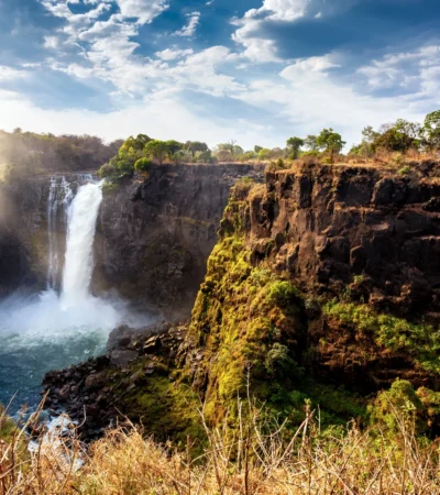 sun beam through victoria falls, zimbabwe safaris
