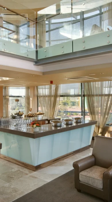 WDHHIHI Property Executive Lounge HR