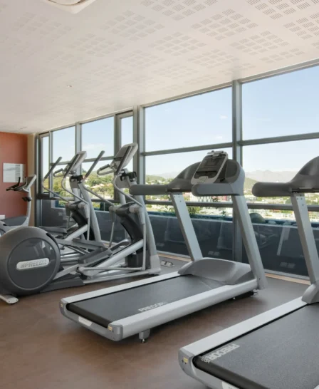 WDHHIHI Property Fitness Centre HR