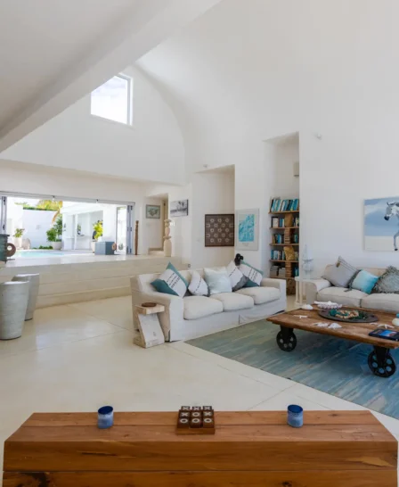 Santorini Mozambique living room
