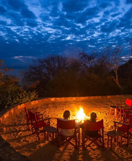 sundowners camp fire, pumulani lodge, malawi