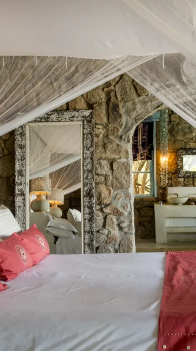 Kaya Mawa Couple Bedroom