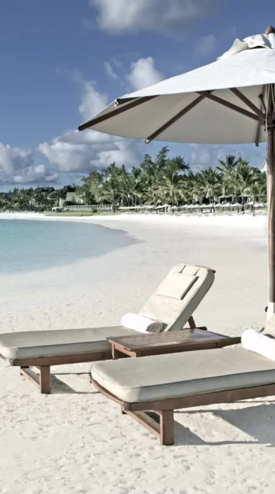 TRMA Sun Loungers on Beach PW08R