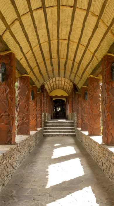 serena serengeti enterance view