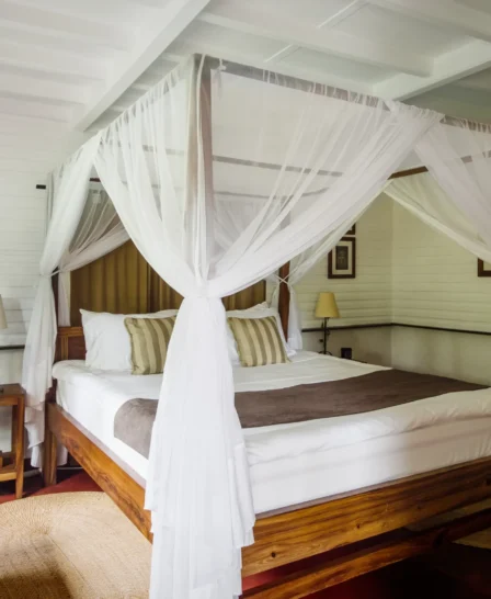 Meru Lodge bedroom