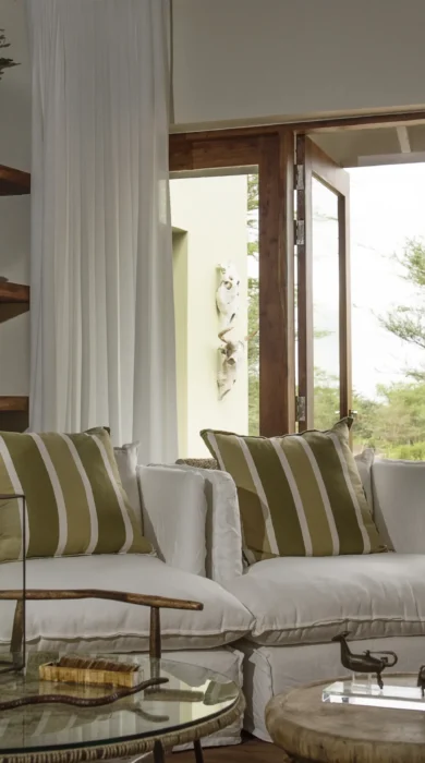 Siringit villa lounge 2