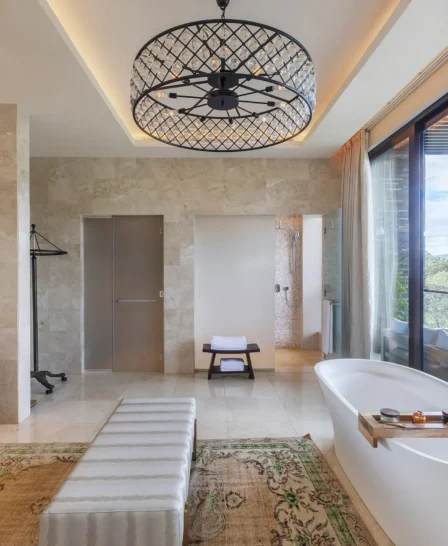 Bath, Gran Melia, Arusha, Tanzania
