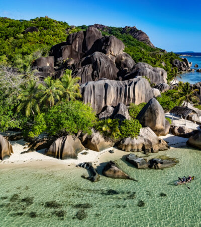 Seaview shot of a rocky beach, Seychelles - Yellow Zebras Safaris