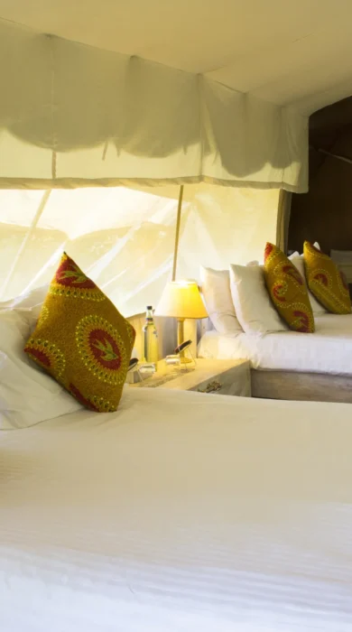 spekes camp double beds kenya yellow zebra safaris