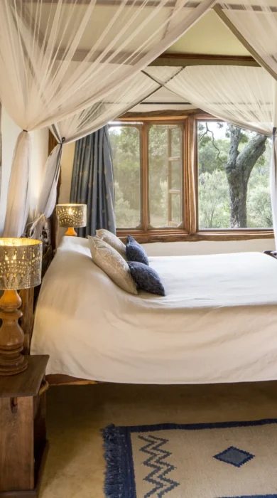 double bedroom, mara bush houses, maasai mara, kenya