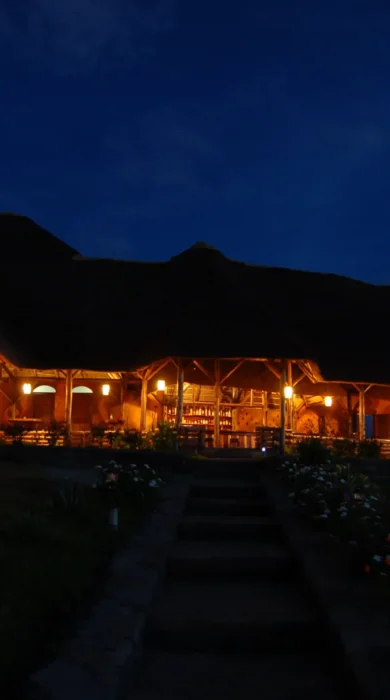 Katara night view main lounge L