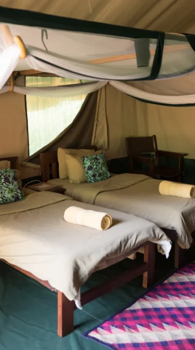 09. MRL thatched safari tent