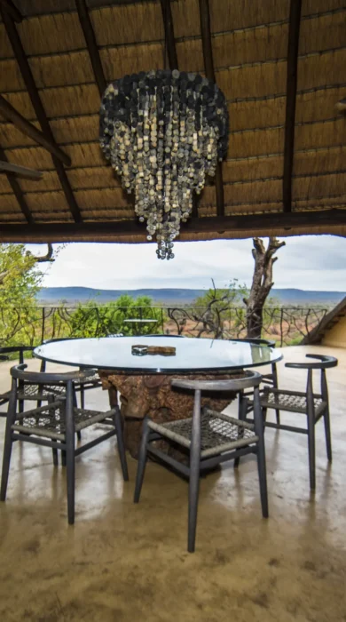 Molori safari lodge dining