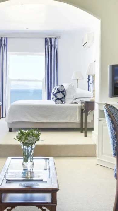 the marine hotel double bedroom2