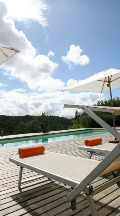 Hog Hollow Country Lodge swimming pool(1c)