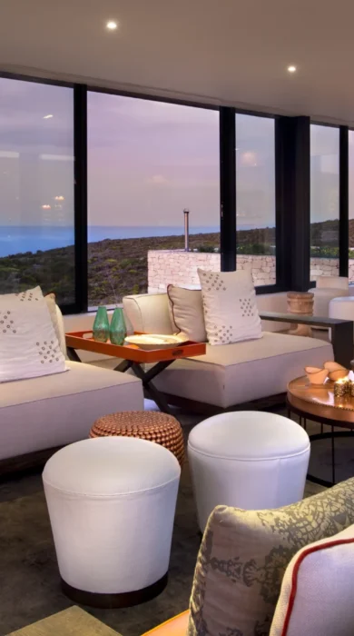 Morukuru Ocean House upstairs bar and lounge