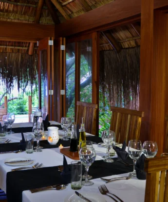 Villa Dining